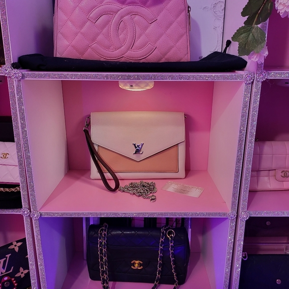 LOUIS VUITTON Pochette Rose Quartz Lockme ♡ - Picture 10 of 10